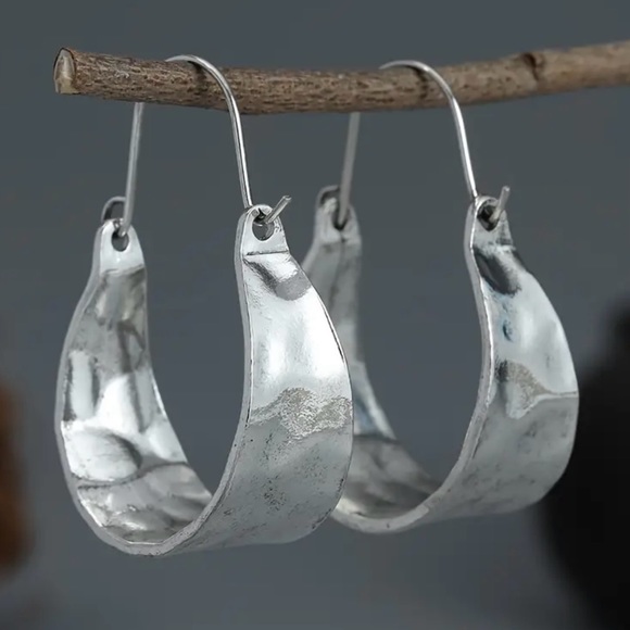 Bohemian Style Chunky Hoop Earrings - Picture 1 of 2